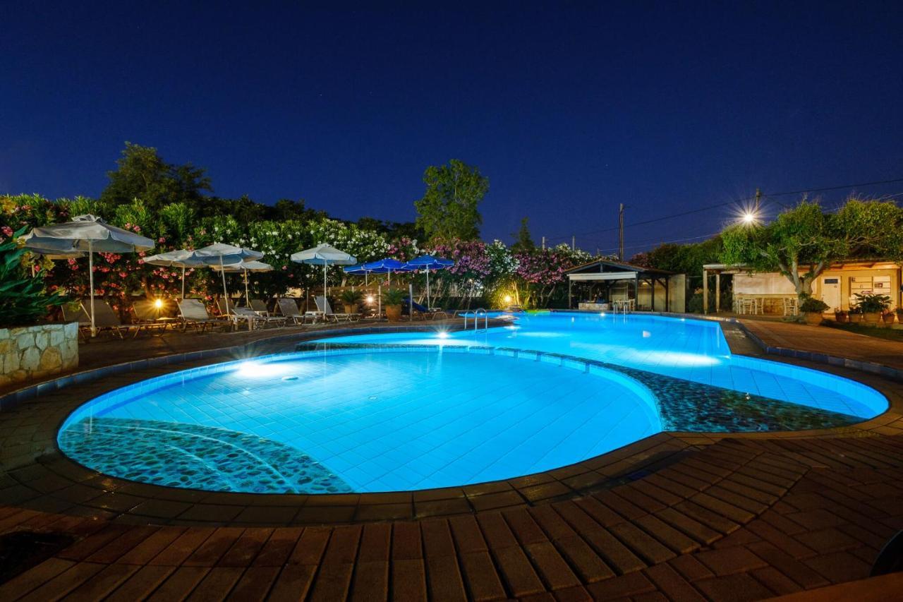 Lefka Apartments Parigoria ภายนอก รูปภาพ